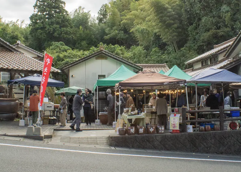 やきもの祭のメイン会場の様子